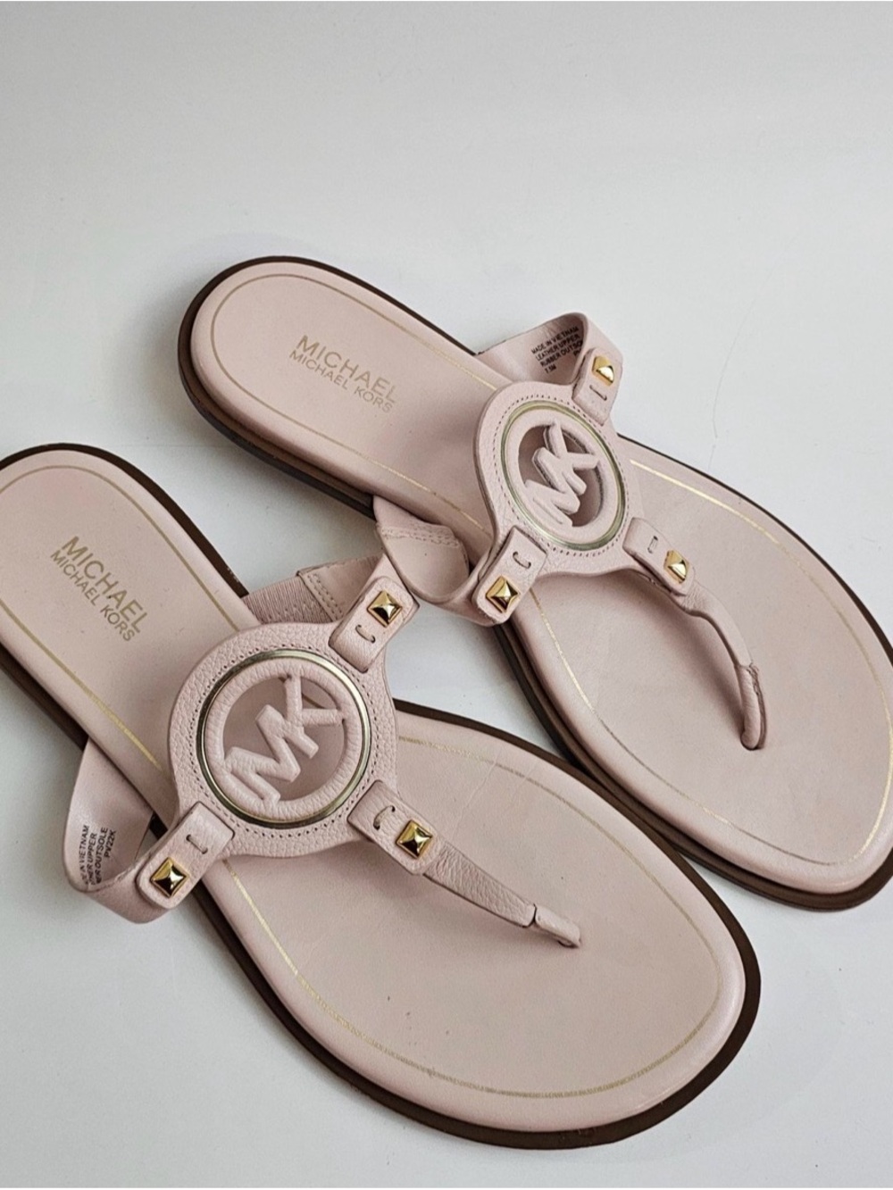 MICHAEL Michael Kors Aubrey Light Pink MK Logo Thong Sandals size 9